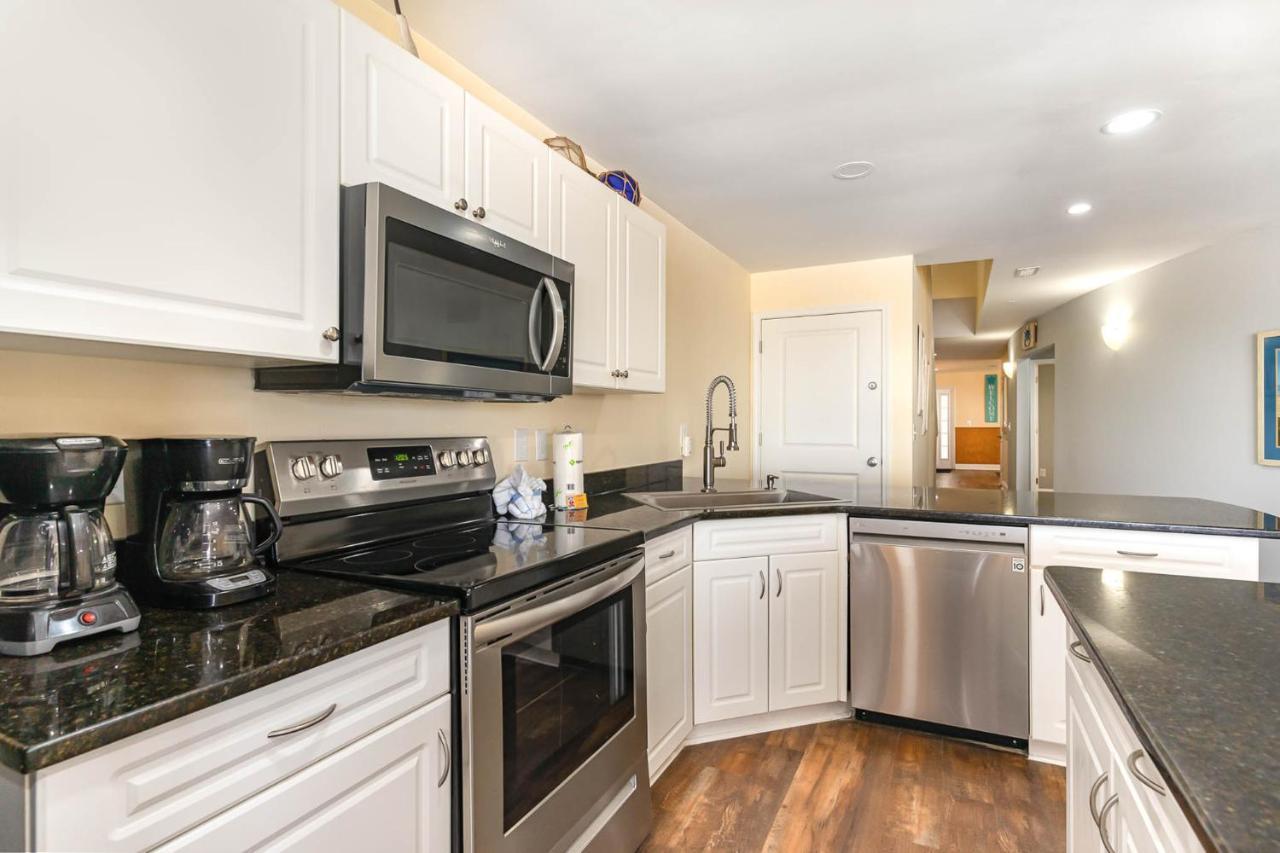 Spacious Penthouse Ocean Front 7 Bedroom Condo - Ambassador Villas Unit 401 Myrtle Beach Exterior photo